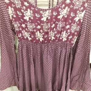 Cute maroon sz m dress with cream flowers